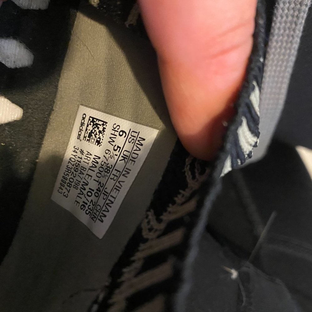 ADIDAS NMD R2 GREEN LIMITED EDITION Sneakers - Picture 10 of 14